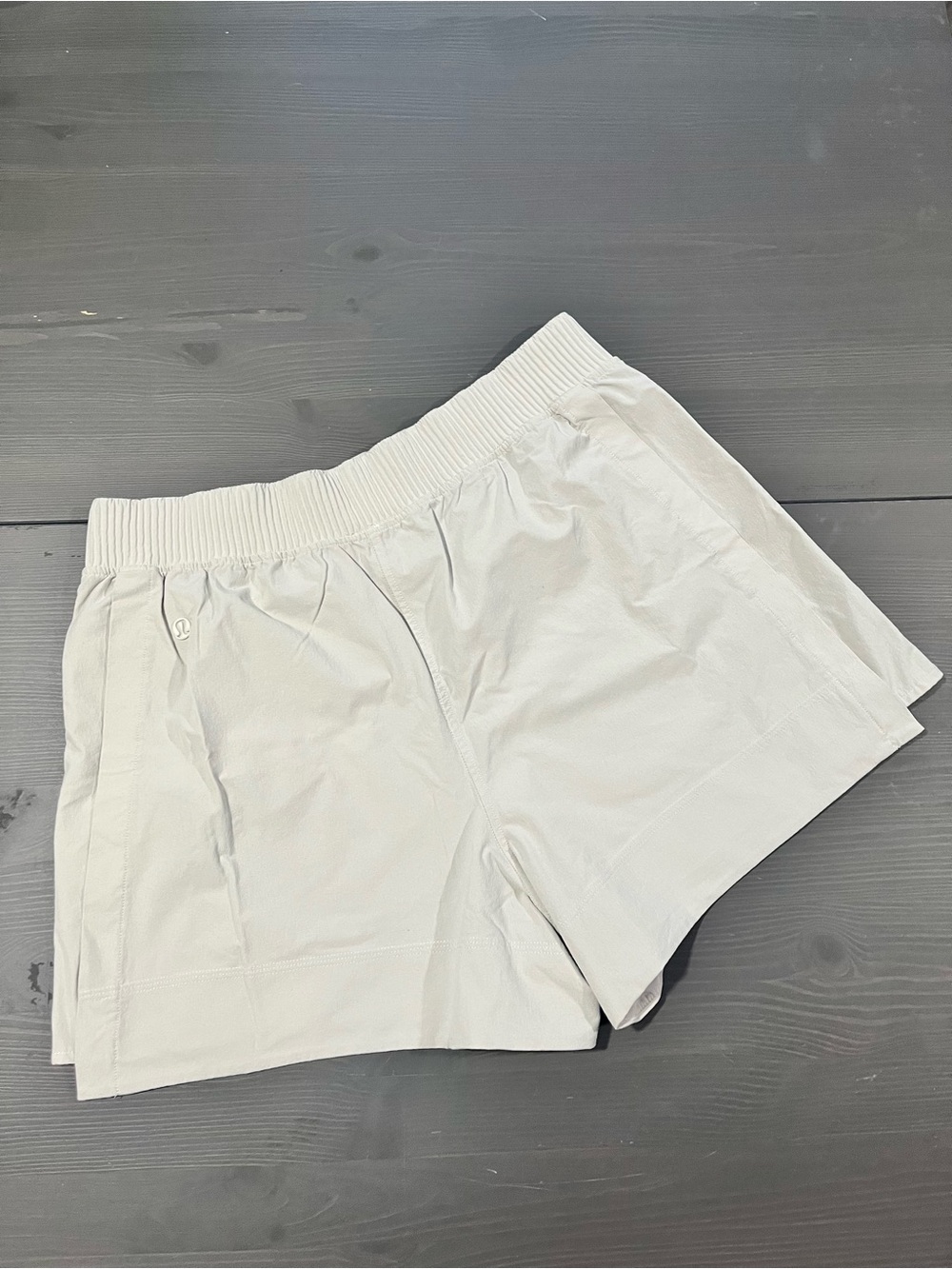 lululemon athletica White Women's Athletic Shorts - Elastic Waistband